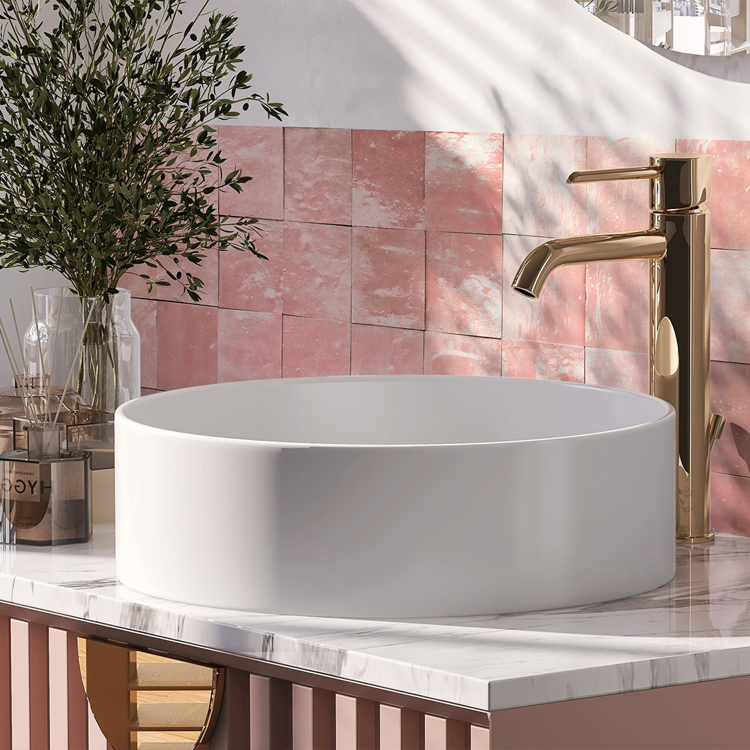 Alerte inspiration ! 🤗 
Découvrez notre visuel "Zellige rose poudré", dans une ambiance aux tons doux et nacrés. L'effet zellige apportera du caractère tandis que la couleur reflètera la lumière pour une salle de bain lumineuse et pleine de charme ! 💐
Ici nous vous suggérons une association des couleurs rose, blanc et doré !
Et pour rappel, le mois des travaux est en cours chez Déco-K-in ! -20% sur tous nos panneaux ! 🤑

#decoration #decokin #salledebain #decorationdinterieur #interiordesign #bathroom #baignoire #panneaudedouche #cuisine #homedesign #actualites #panneaumuraldecoratif #credence